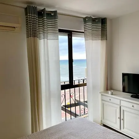 1 Linea, 2 Bedrooms Duplex, Sea View, 50 M From Apartamento *