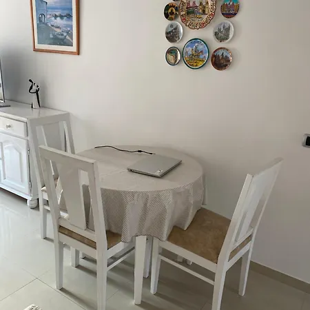 Apartment 1 Linea, 2 Bedrooms Duplex, Sea View, 50 M From